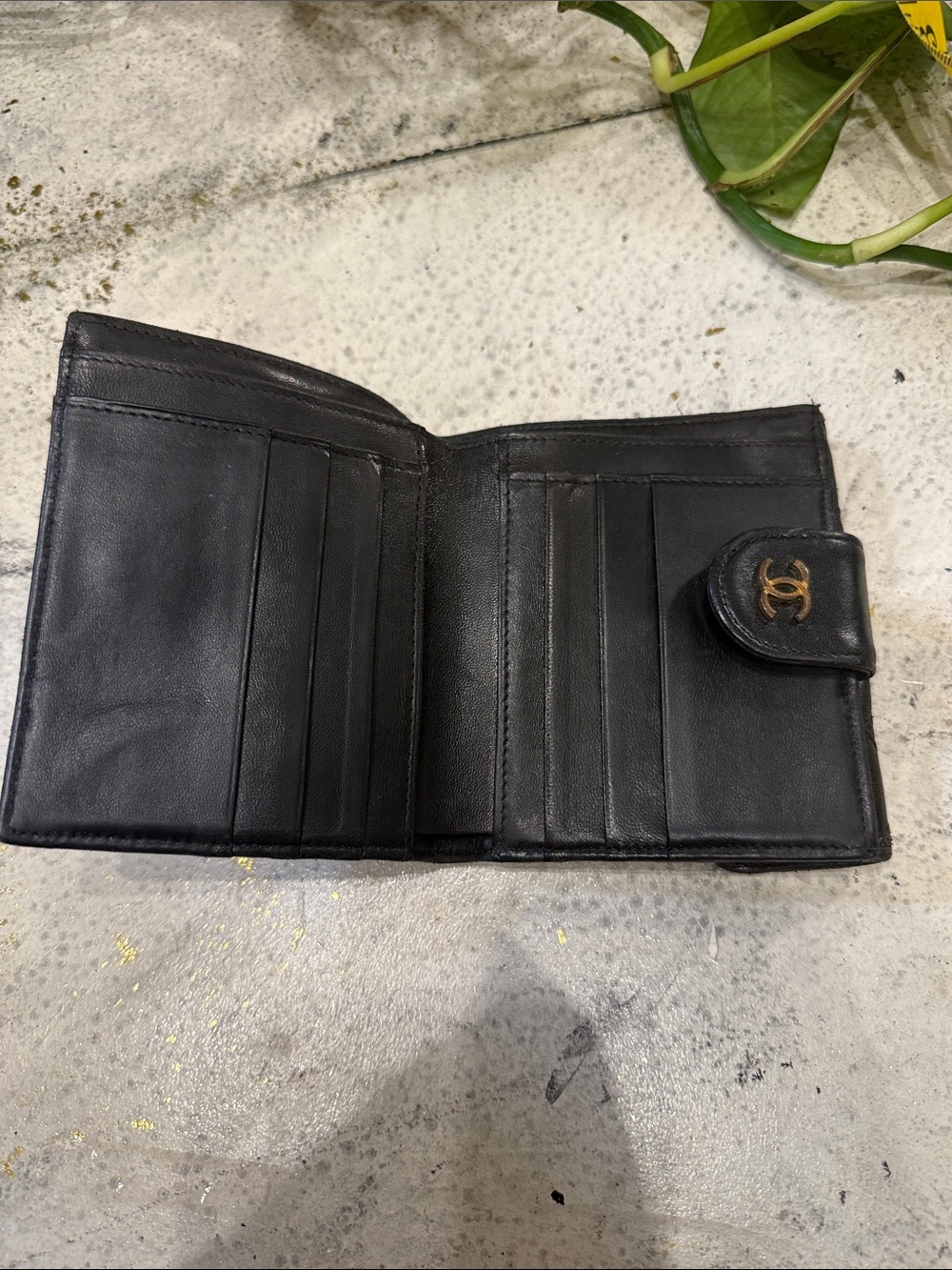 CHANEL Black Quilted Leather Compact Wallet with CC Turnlock - Picture 6 of 10